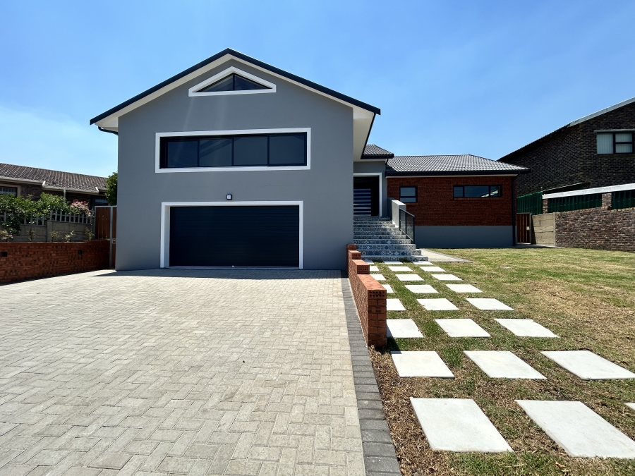 3 Bedroom Property for Sale in Wavecrest Eastern Cape